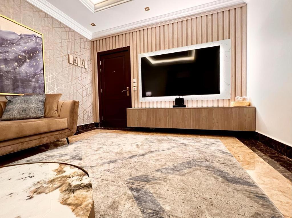 Khozama Living 1 - 1 Bedroom Apartment