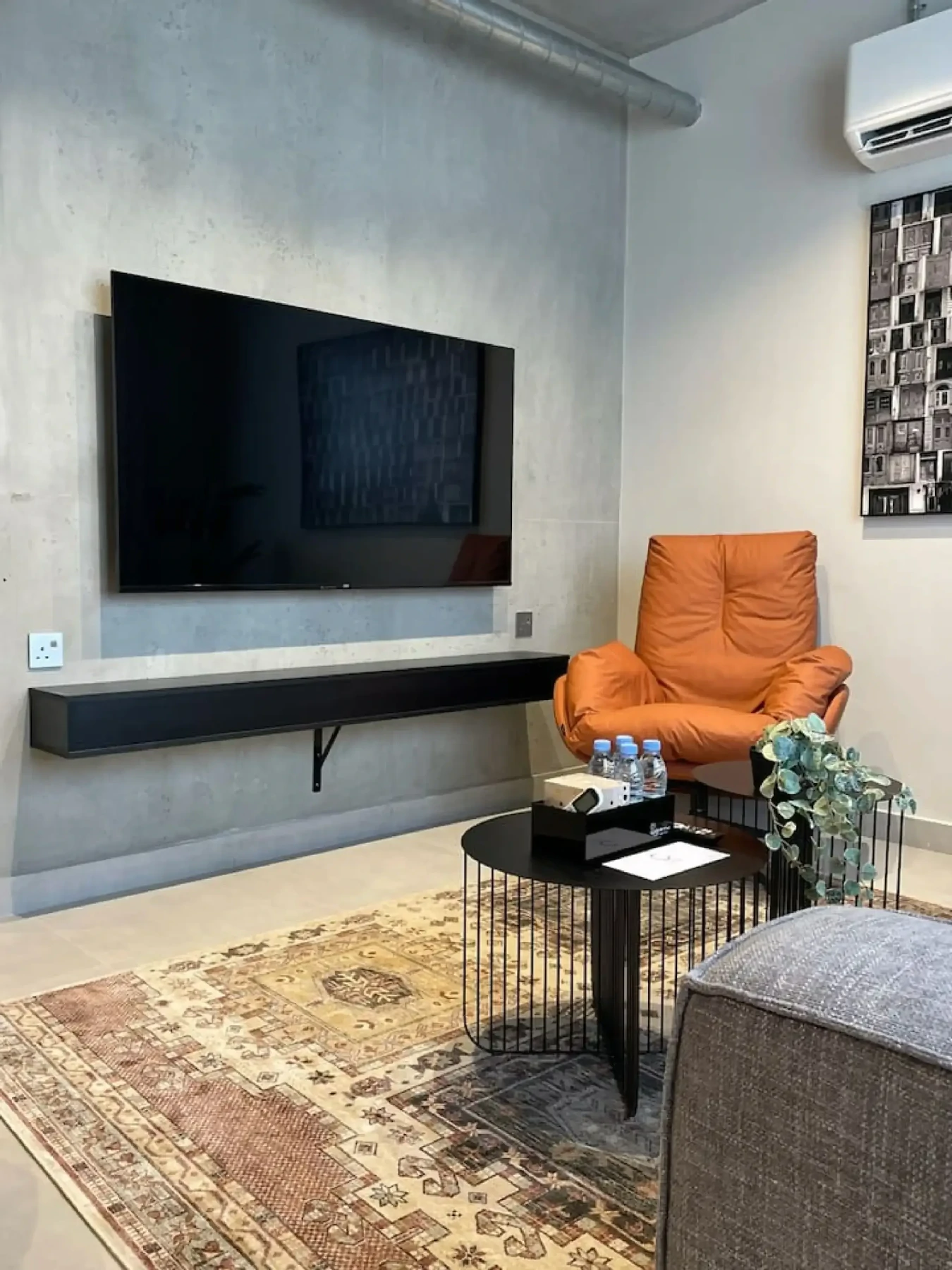 C Living 2 - Executive - 1BD Apartment City View