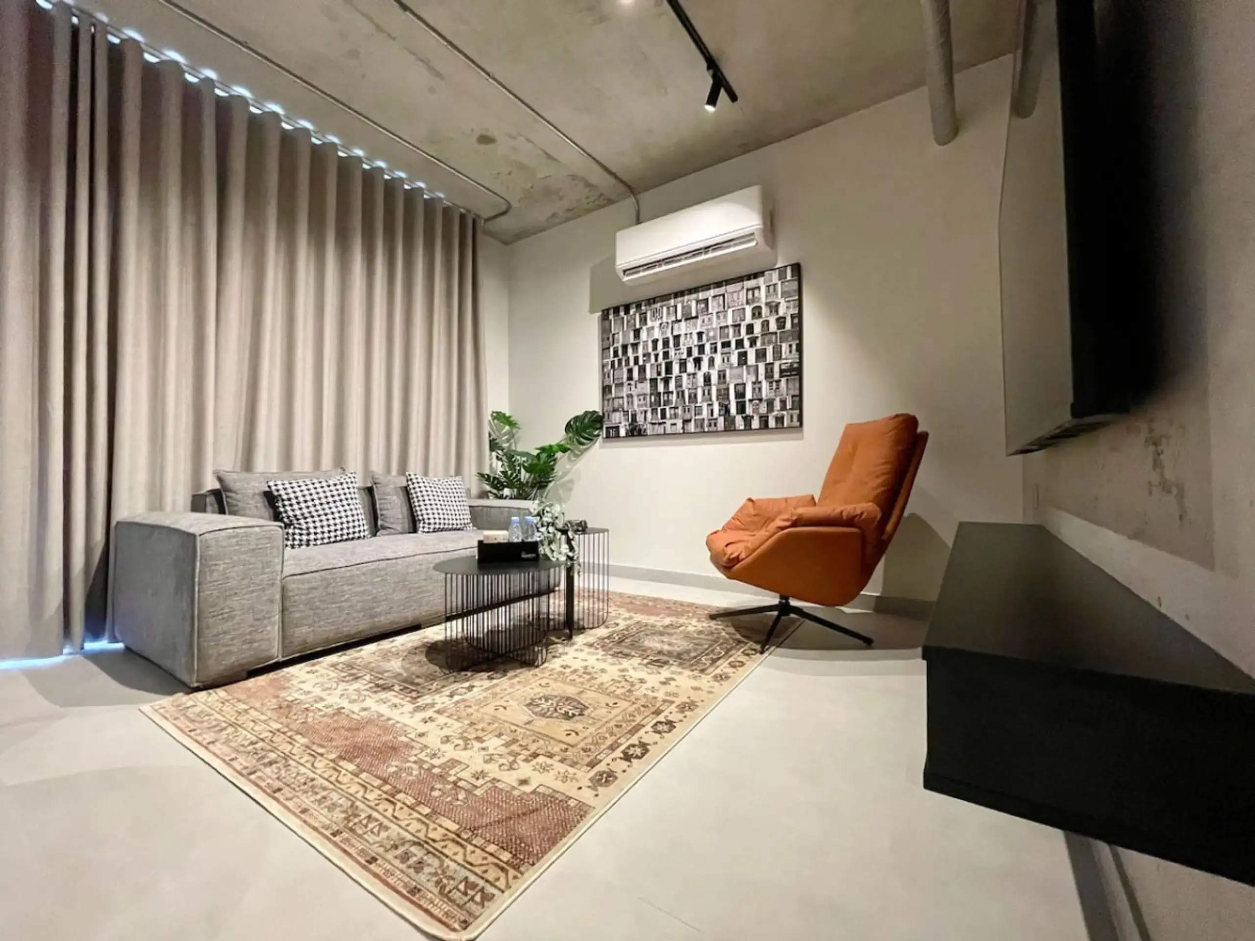 C Living 2 - Executive - 1 Bedroom City View