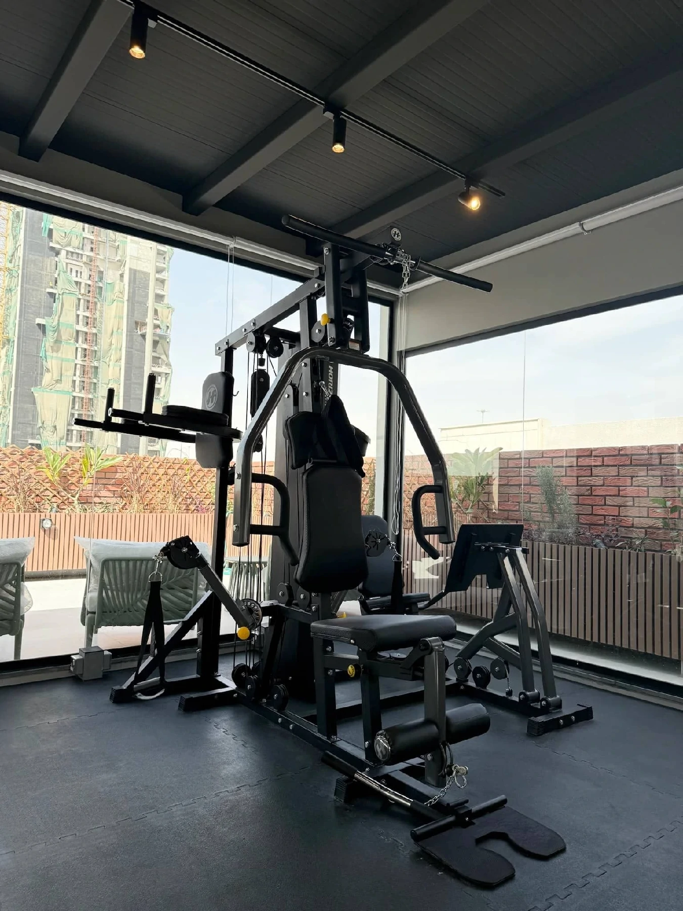 C Living 2 - Premium Studio