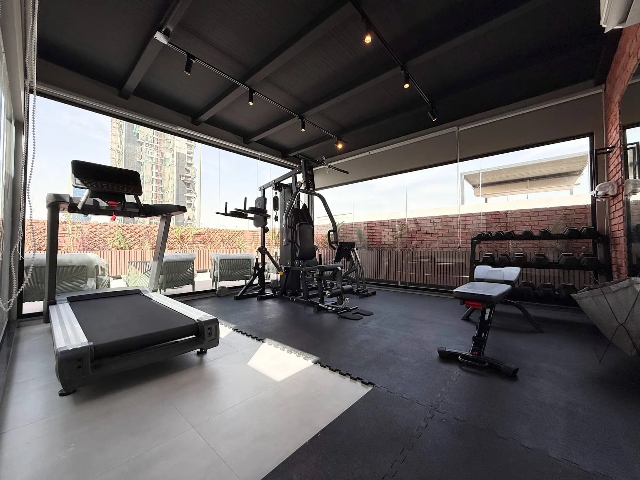 C Living 2 - Premium Studio