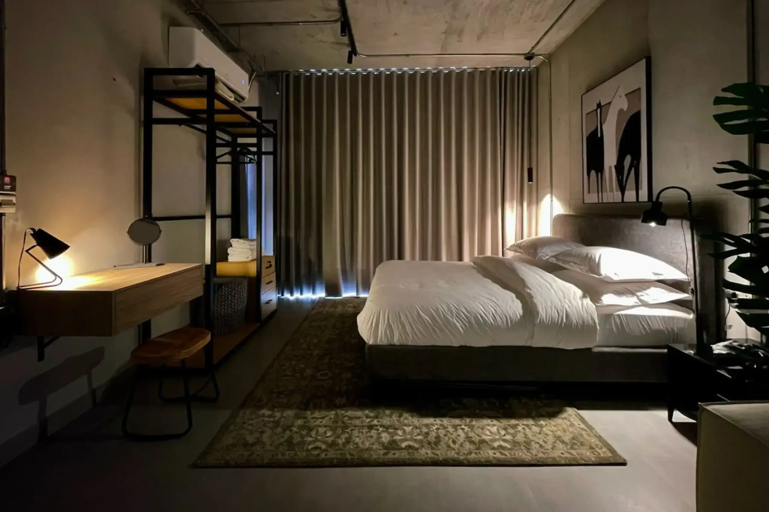 C Living 2 - Studio with Terrace