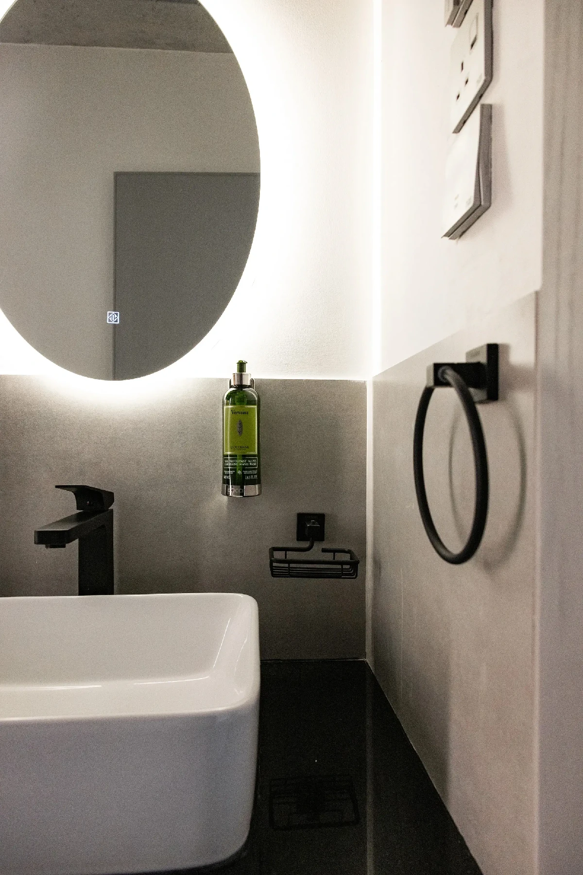 C Living 3 - Executive 1 Bedroom Apartment - Almalqa