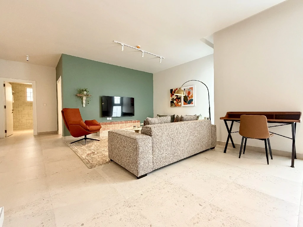 C Living 4 - Executive 2 Bedroom Apartment