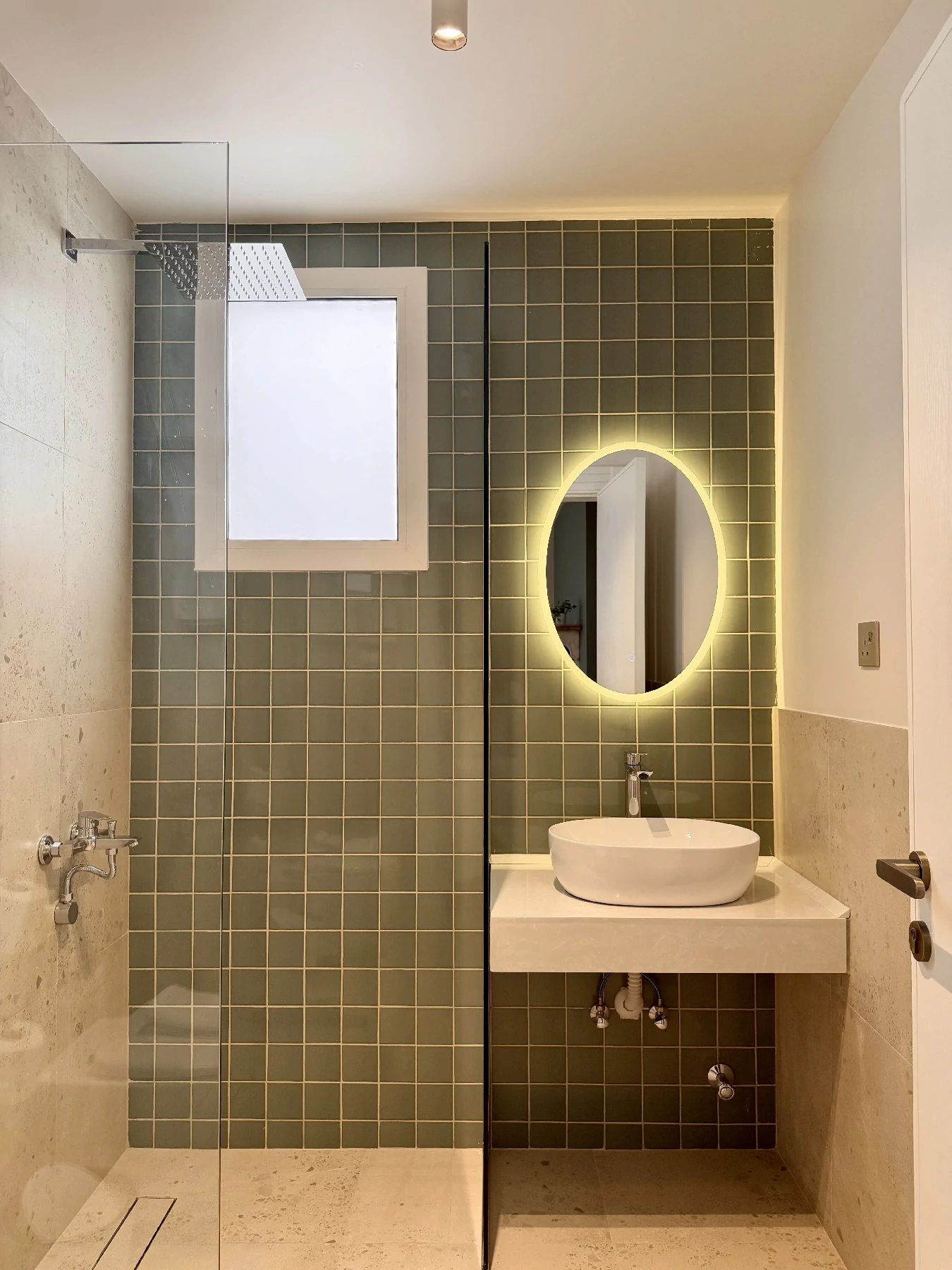 C Living 4 - Executive 2 Bedroom Apartment