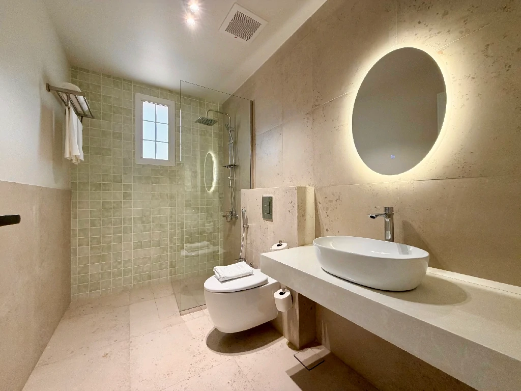 C Living 4 - Executive 2 Bedroom Apartment