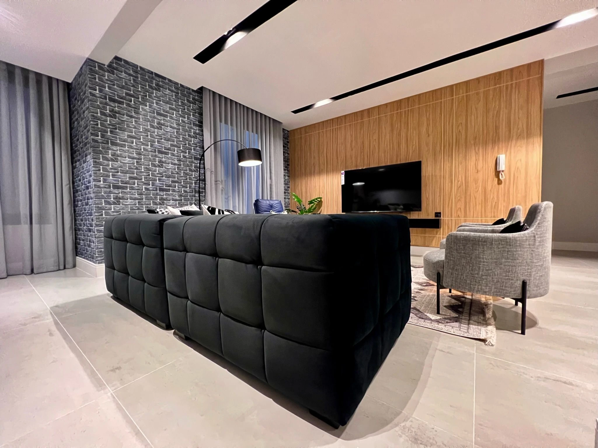 C Living - Executive 3 Bedroom - AQIQ