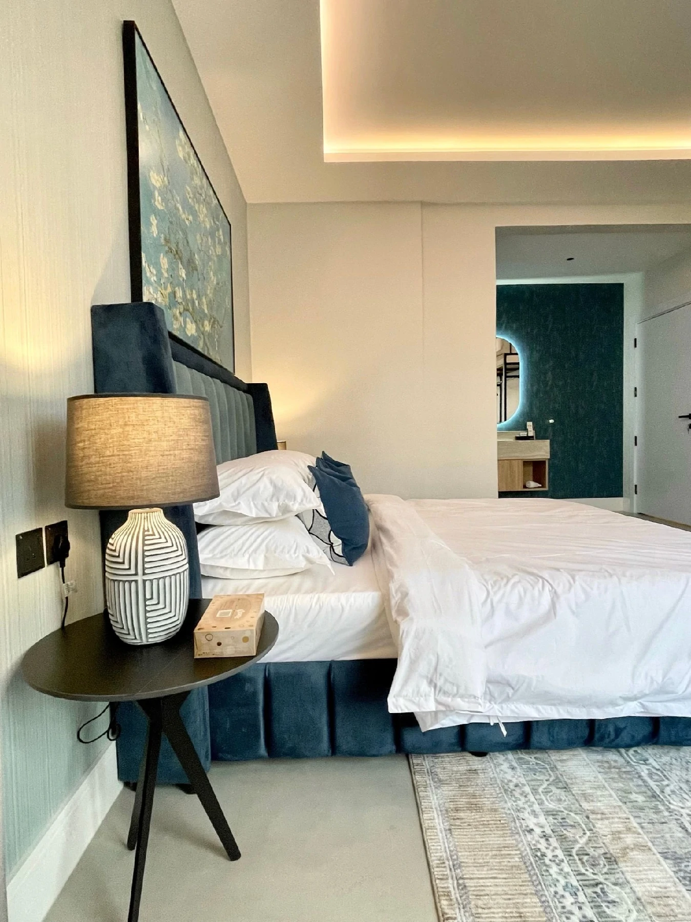 C Living - Premium 3 Bedroom with Large Windows