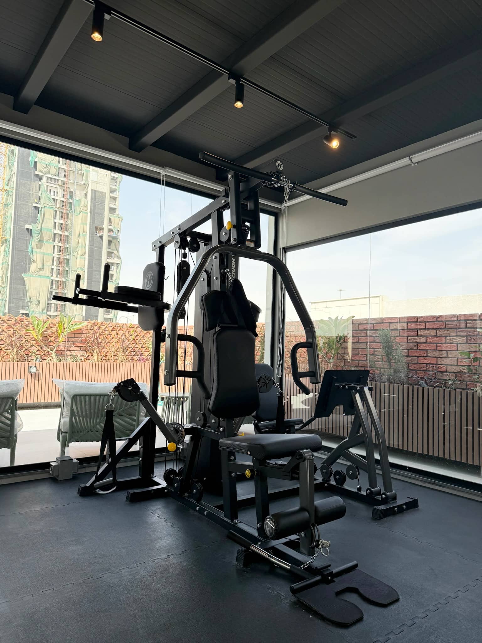 C Living 2 - Studio with Terrace