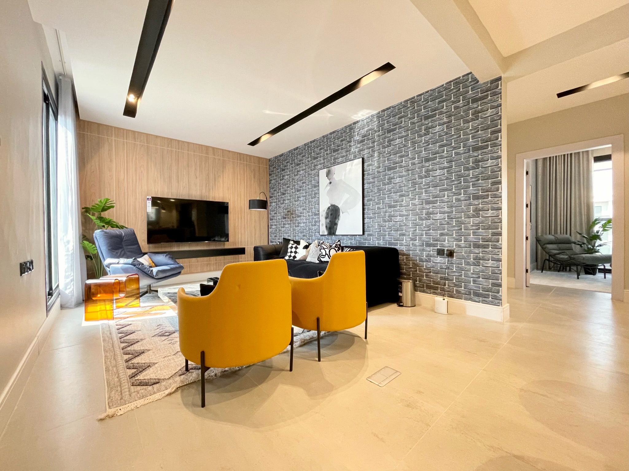 C Living - Premium 3 Bedroom with Terrace - AQIQ