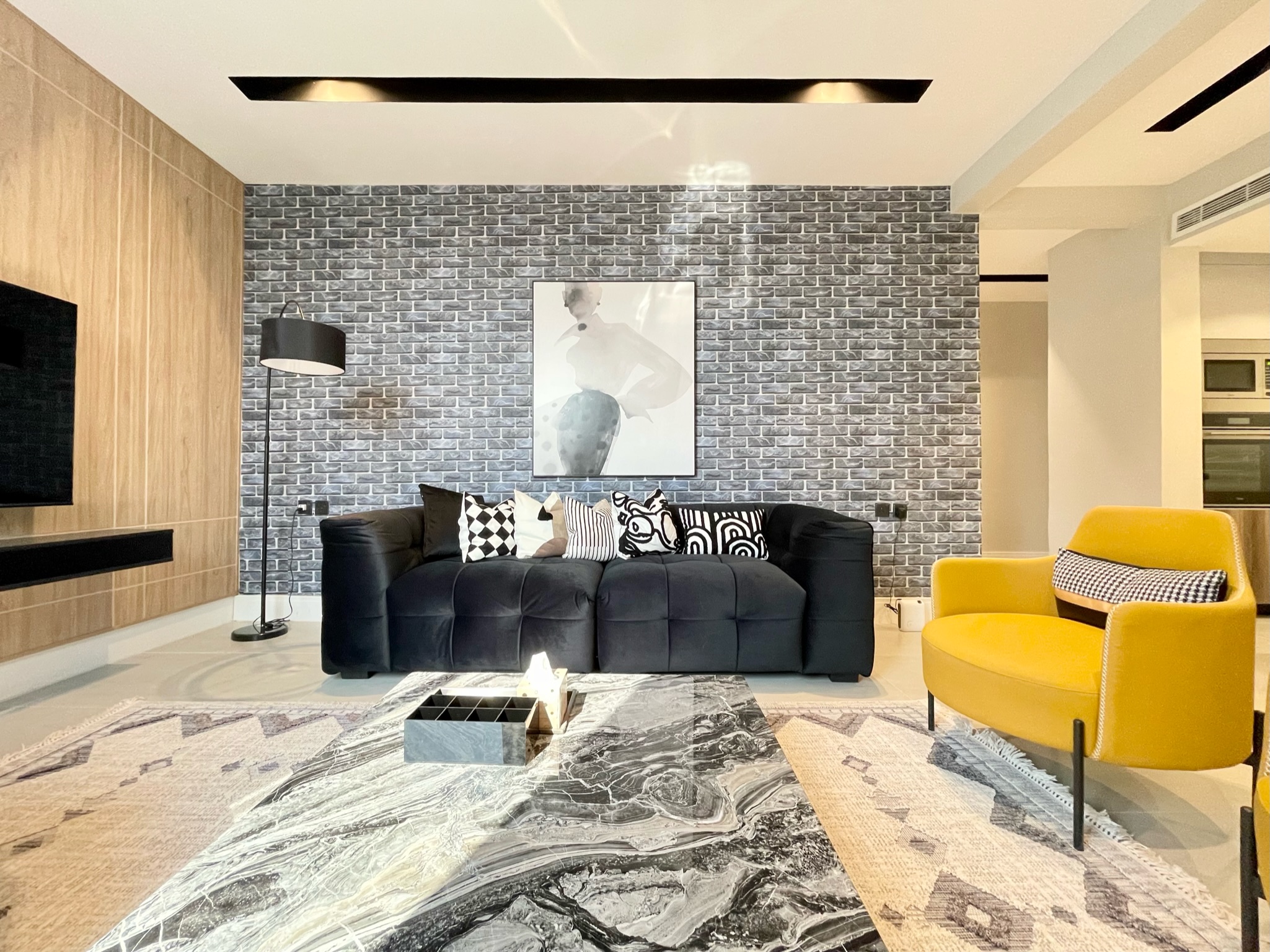 C Living - Premium 3 Bedroom with Terrace - AQIQ