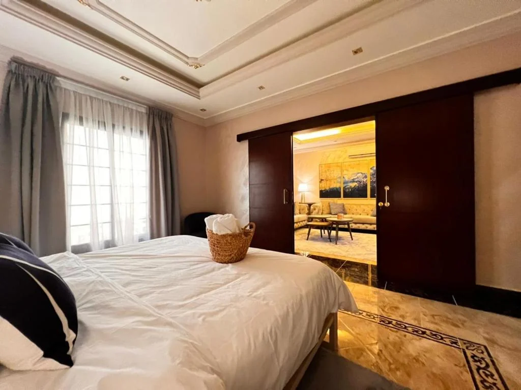 Khozama Living 1 - 1 Bedroom Apartment