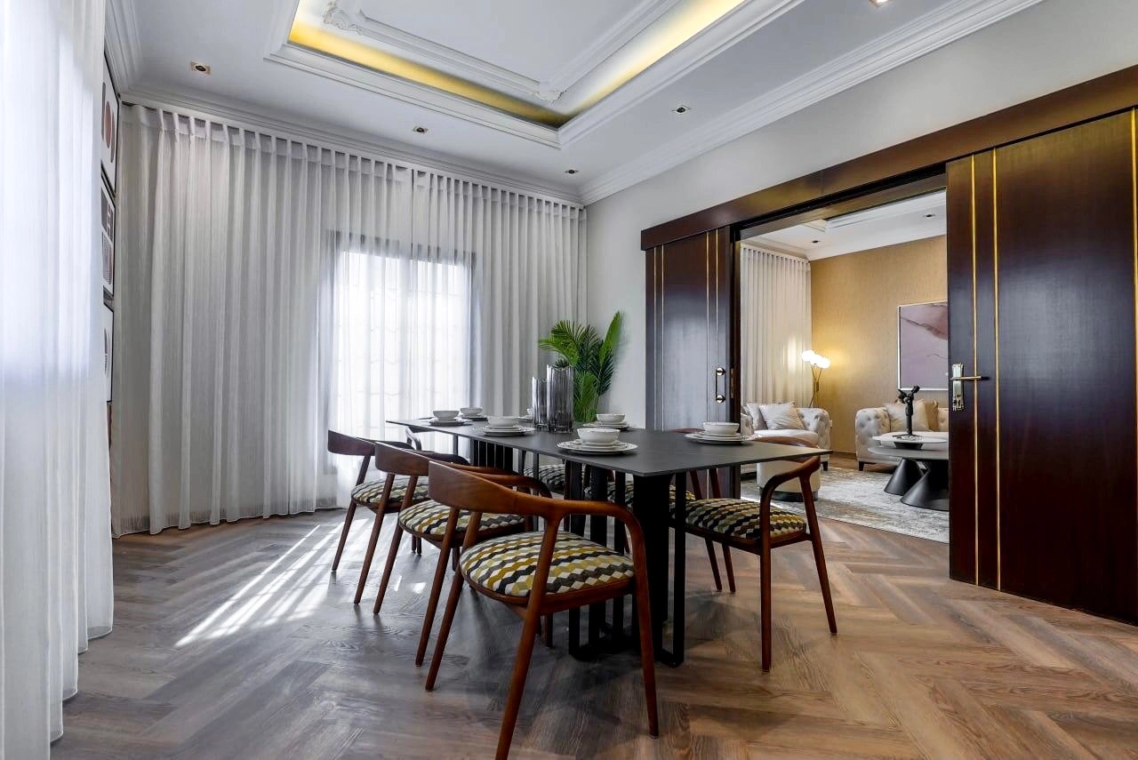 Khozama Living 1 - 2 Bedroom Apartment