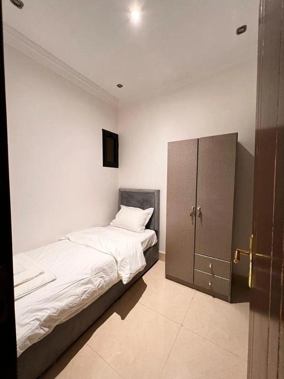 Khozama Living 1 - 3 Bedroom Apartment