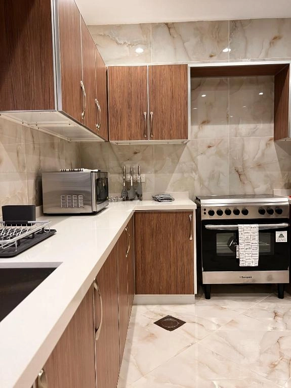Khozama Living 1 - 4 Bedroom Apartment
