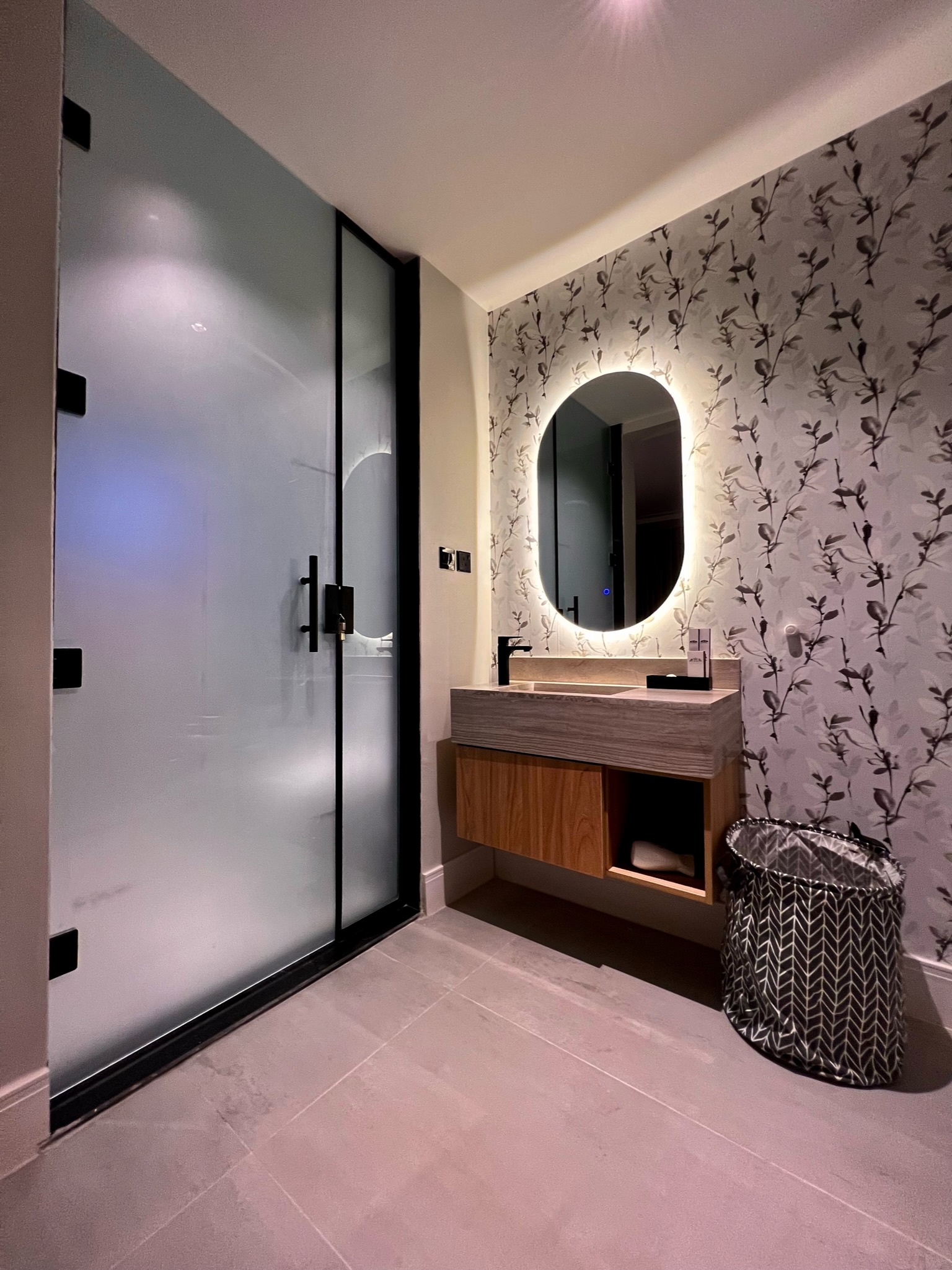 C Living - Executive 3 Bedroom - AQIQ