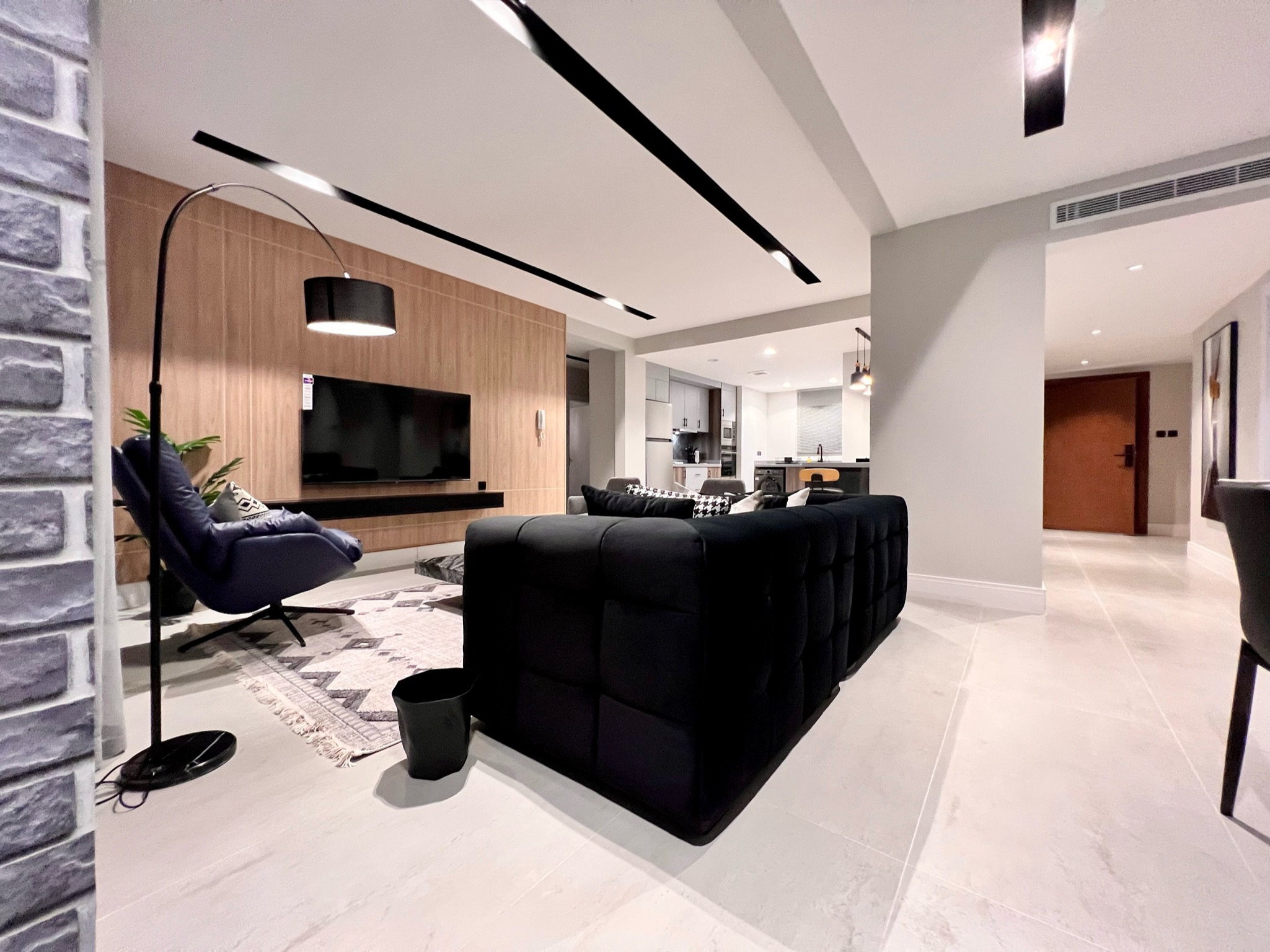 C Living - Executive 3 Bedroom - AQIQ