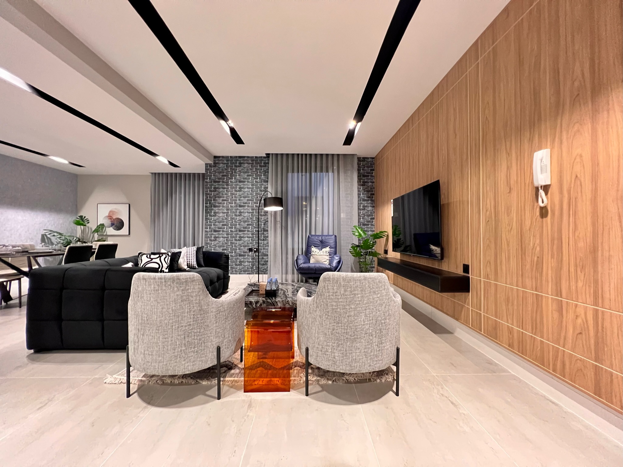 C Living - Executive 3 Bedroom - AQIQ