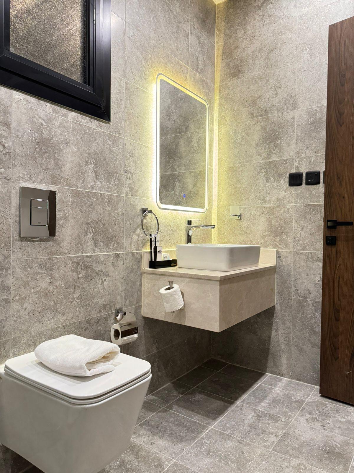 Khozama Living 2 - 1 Bedroom Executive Apartment